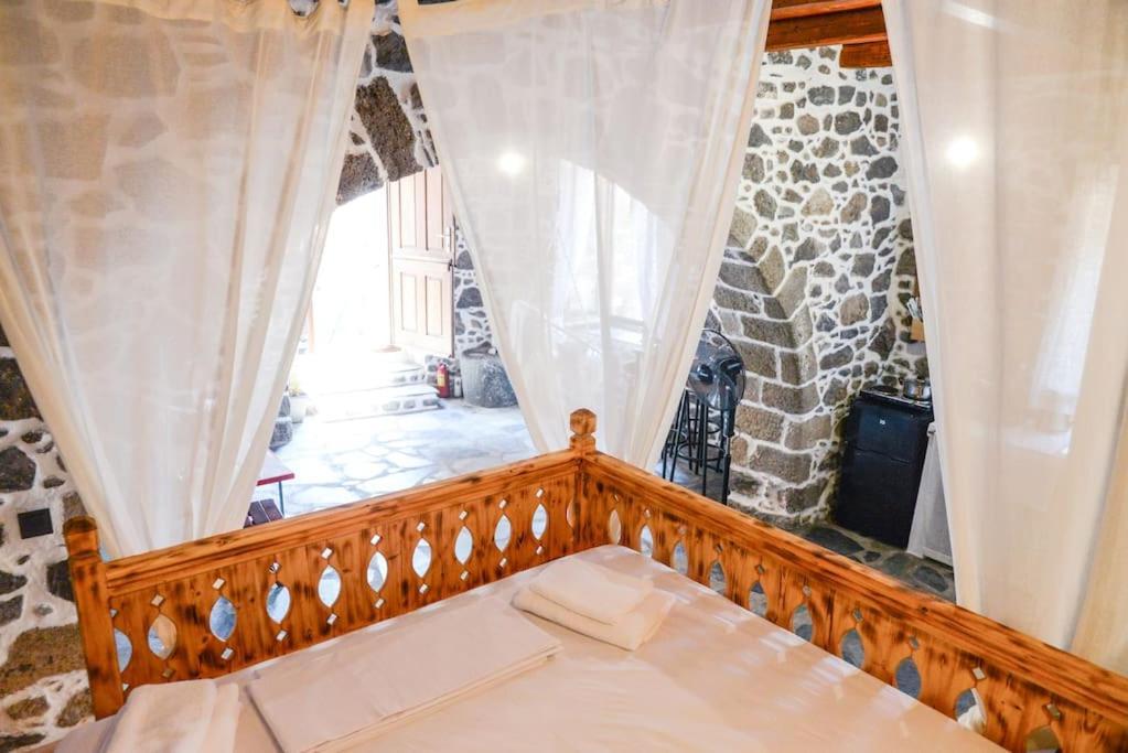 Volcano View Nisyros Emporeios  Экстерьер фото